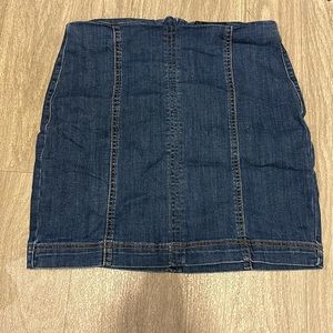 Jean Skirt - dark wash